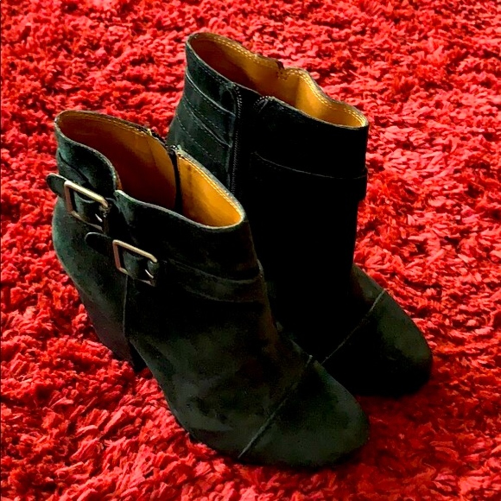 Lucky Brand Black Suede ankle Boots women’s size 7